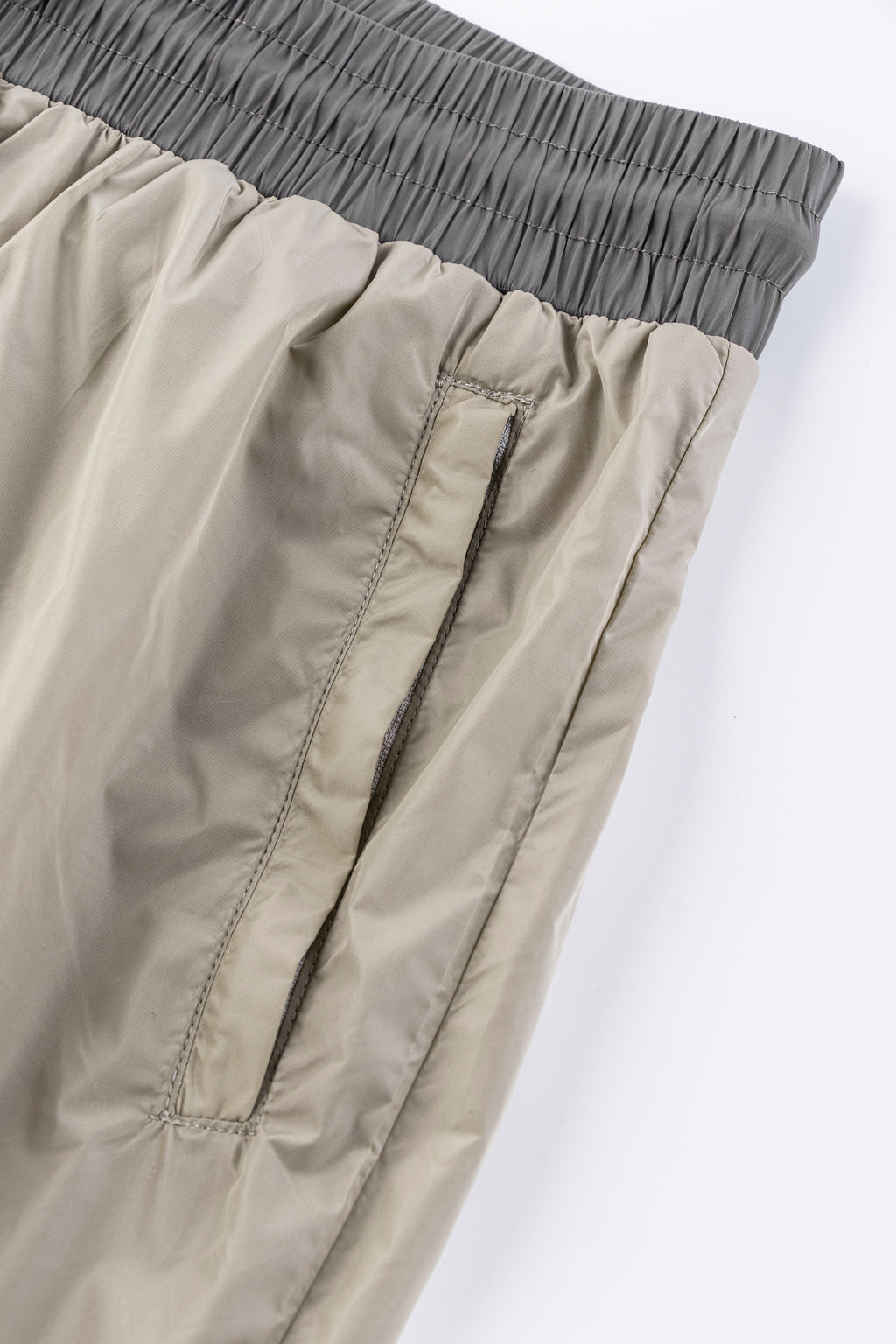 Catini Baratti Contrast Waistband Versatile Shorts Arenaria Beige/Dark Grey